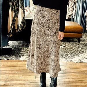 Leopard print maxi skirt 😍 NWT!